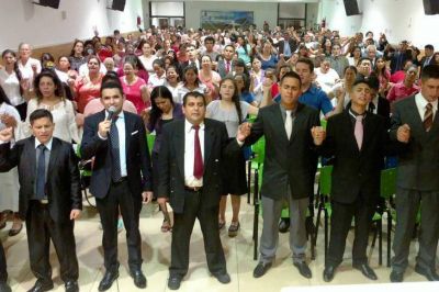Iglesias evang�licas, un culto que crece en los m�rgenes