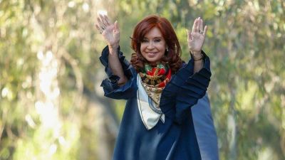 Cristina Kirchner suma acuerdos con gobernadores: consolida su espacio y el esquema del nuevo poder