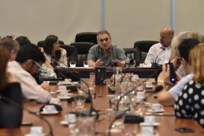 Presentan proyecto de ley para declarar de inter�s federal al Puerto de Buenos Aires