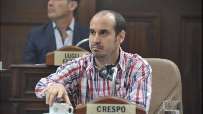 Crespo propone colocar bebederos en espacios p�blicos al aire libre