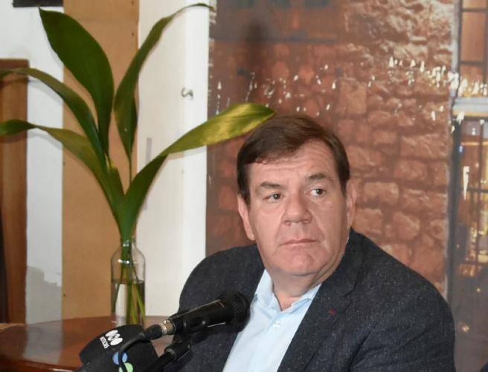 Guillermo Montenegro prepara su mejor traje para asumir con el �rancho rodeado�