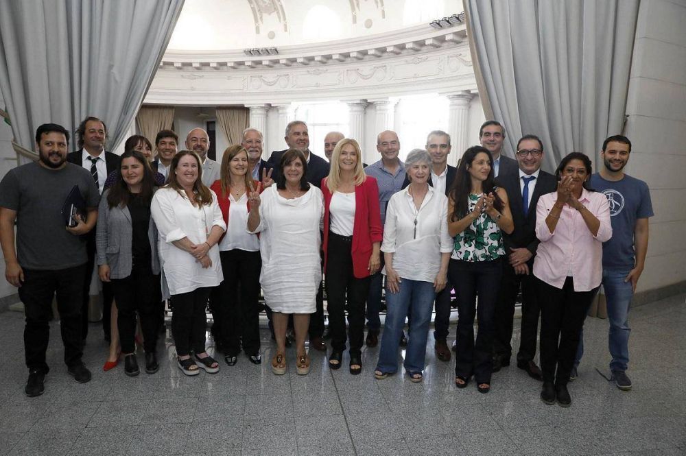 Magario ratific la unidad del Frente de Todos en el Senado bonaerense