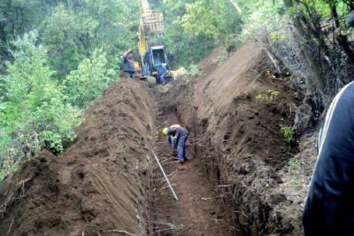 Comenzaron las obras para proveer de agua potable a 3.000 barilochenses del oeste