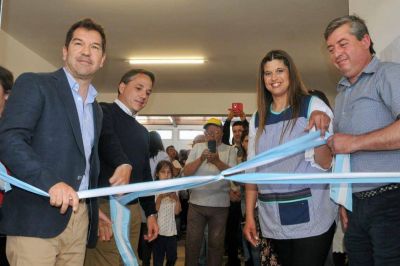 Di Csare inaugur el nuevo edificio del Jardn 905 de Otamendi