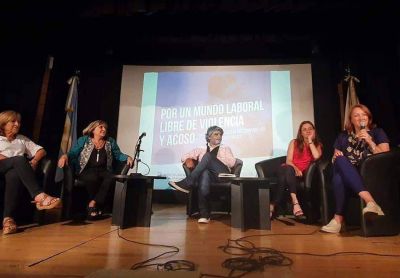 �Por un mundo libre de Violencia y Acoso�  