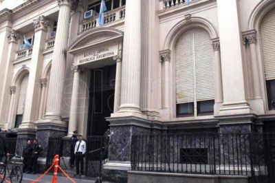 Qu� har� Alberto Fern�ndez para meter a los bancos en caja