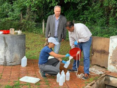 Toman muestras de agua de la potabilizadora por un amparo