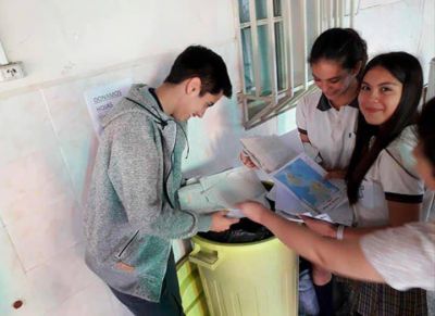 Colecta ecol�gica y solidaria de hojas usadas para el reciclado