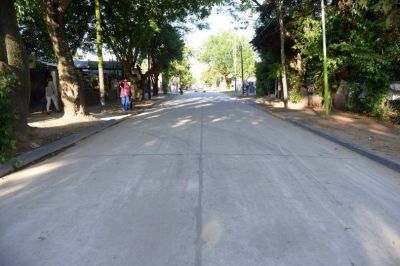 Se inaugur� el pavimento de la calle Murguiondo