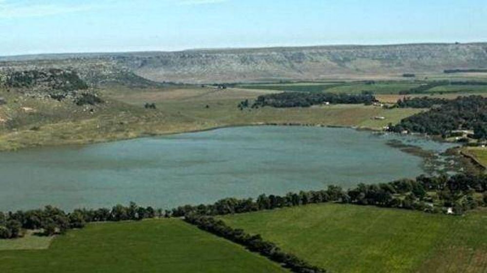 Cianobacterias en laguna Brava: aconsejan evitar la pesca y el consumo de pejerreyes