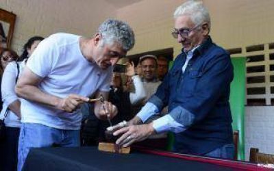 Gesell: Barrera particip� del cincelado de bast�n presidencial de Alberto Fern�ndez
