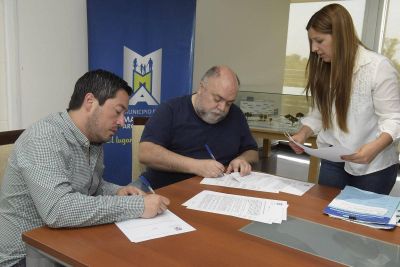 Nardini firm� convenios relacionados con la Regularizaci�n Dominial y el H�bitat