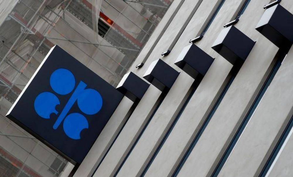 Comit de OPEP+ aconseja reducir oferta en medio milln de barriles diarios