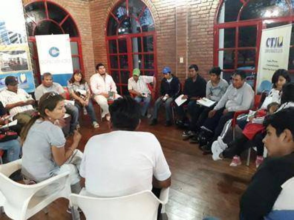 Ciclo de capacitaciones para trabajadores tabacaleros en Jujuy