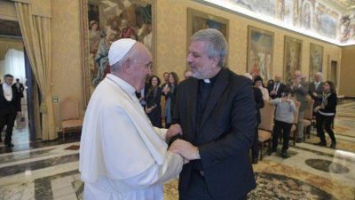 El Papa a redactores: dar espacio a la perspectiva de aquellos que son descartados