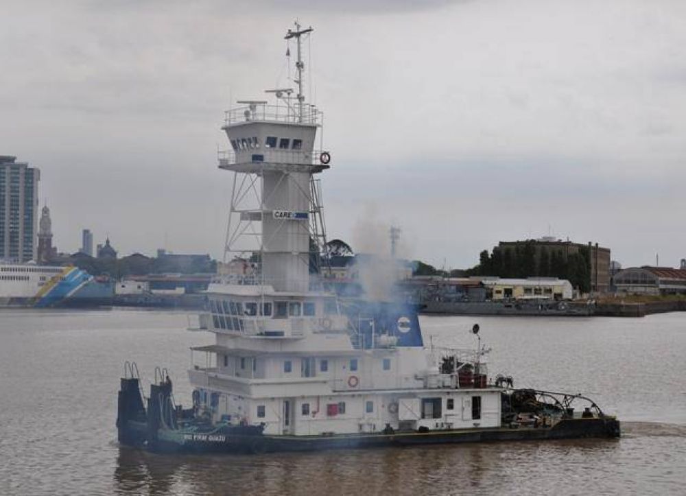 La FeMPINRA se declar en alerta por conflicto con buque remolcador en Paraguay