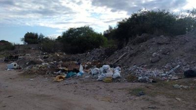 Desde hace m�s de un a�o se quejan por basurales