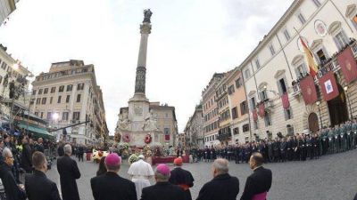 El Papa a la Virgen: �Refleja en los oprimidos por el pecado el rayo de luz de Cristo�