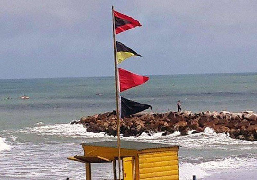 El enanismo poltico hace que algunos jueguen con la seguridad en las playas