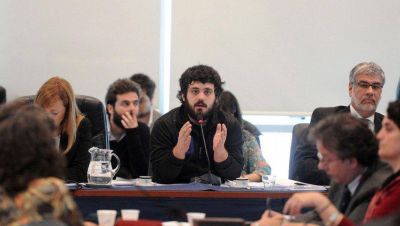 Diputados: Tignanelli reemplaza a Saintout y presidir� el bloque oficialista