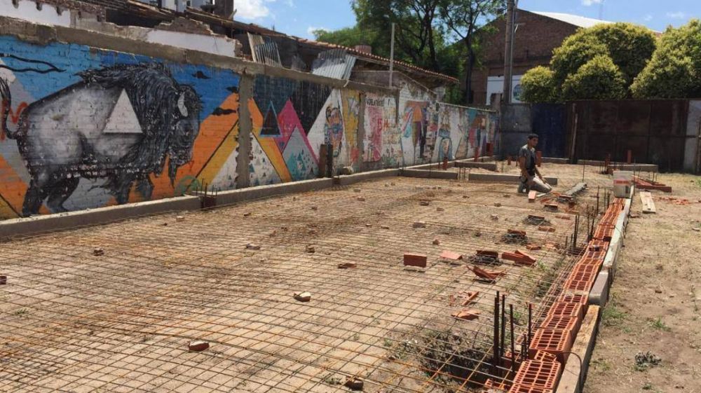 Avanzan las obras en el centro vecinal sustentable de barrio Juniors