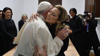 Fabiola Yaez se reuni con el papa Francisco