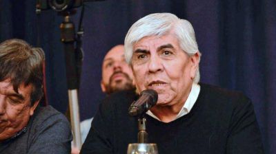 Camioneros y empresas de Transporte acordaron un bono de $20 mil