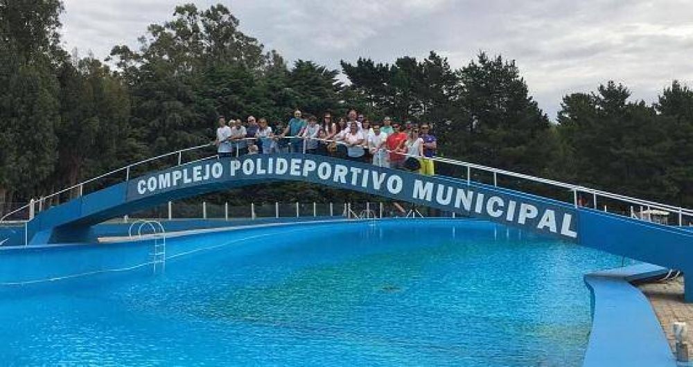 Balcarce: El Intendente Reino dejo inaugurada la temporada del Polideportivo Municipal