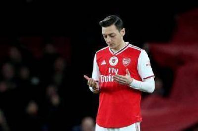 Mesut �zil defiende a musulmanes y China le declara la guerra por sus comentarios