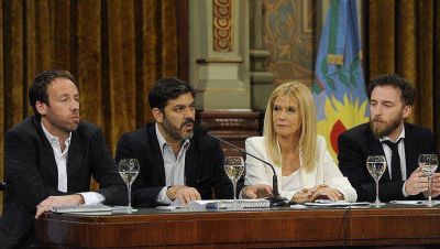 Emergencia: La Provincia congelar� tarifas de energ�a y transporte por 6 meses