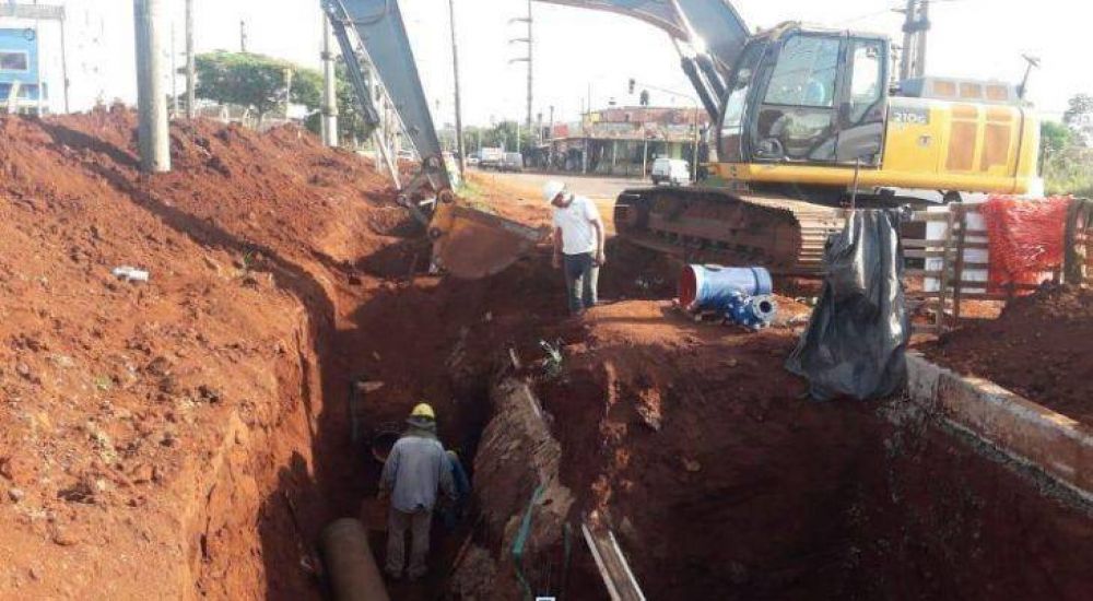 Realizarn trabajos de empalme para mejorar la red de agua potable en la zona Sur de Posadas