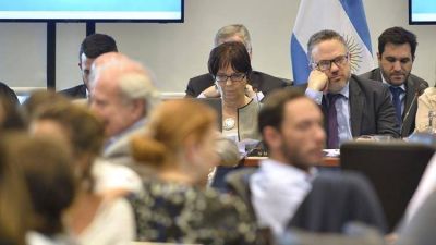 El Gobierno avanza con la megaley econ�mica: se�al al FMI y satisfacci�n por los mercados