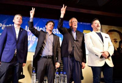 Con Kicillof en la ceremonia de traspaso, Gustavo Men�ndez volvi� a la presidencia del PJ bonaerense