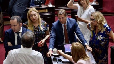 Ministros de Axel se reunieron con legisladores para apurar el tratamiento de la Emergencia