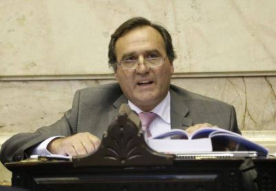 �La ley de superpoderes es innecesaria para gobernar� afirm� Juan Aicega luego del marat�nico debate