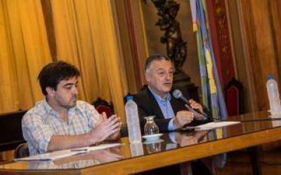 Las Flores: Intendente Gelen� renunci� a cobrar el sueldo y habl� de situaci�n 
