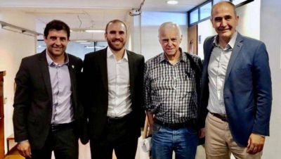 El ministro Guzm�n concurs� en Econ�micas y ahora es titular de la c�tedra Moneda, Cr�dito y Bancos