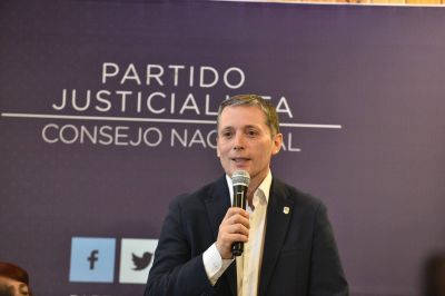 Gray: �Nos espera una etapa de muchos desaf�os y responsabilidad�