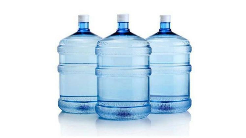 Agua envasada: verdadera fuente de salud o solo marketing?