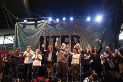 Movimientos sociales lanzaron en Ferro la Uni�n de Trabajadores de la Econom�a Popular (UTEP)