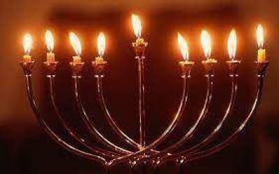 Comienza el encendido de velas por la celebraci�n del J�nuca
