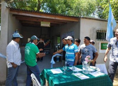 En La Plata inauguraron la primera �Biof�brica Escuela� para ense�ar a producir verduras sin agroqu�micos