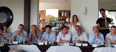 Intendentes de la oposici�n buscan reunirse con Kicillof