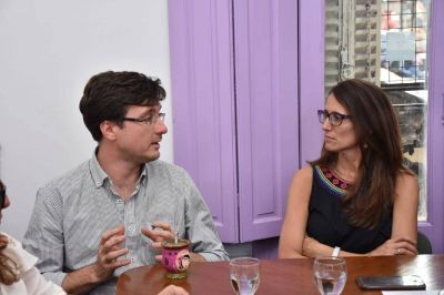 Mor�n: Ghi recibi� a G�mez Alcorta en el Centro Municipal 