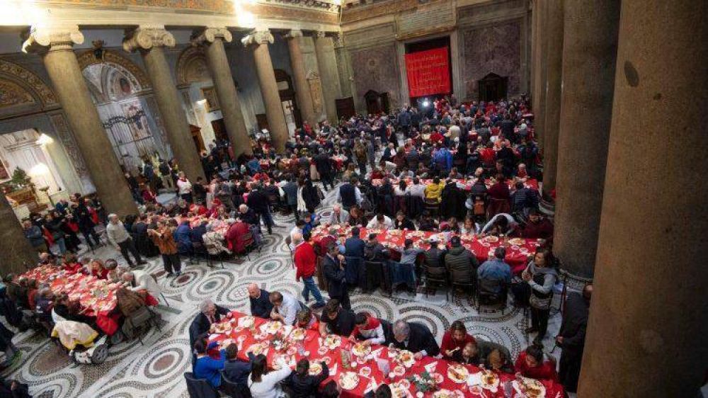 Navidad en la mesa con los �ltimos, los favoritos de Dios