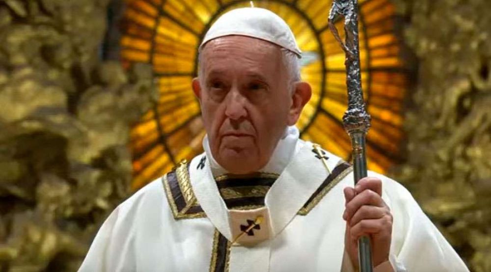El Papa en Navidad: Amen la Iglesia as no sea perfecta y sirvan al prjimo as no cambie