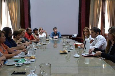 Los docentes se reunieron con Kicillof y le pidieron mantener la cl�usula gatillo en 2020
