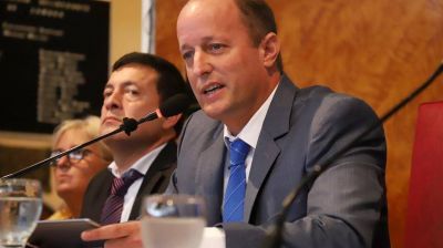 Mart�n Insaurralde: �Cambiemos demostr� que no tiene responsabilidad ni voluntad de di�logo�