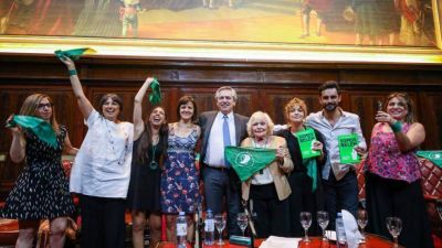 Alberto prepara el proyecto para legalizar el aborto y los verdes conf�an en que ser� ley