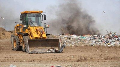 Otra vez el humo de la quema de basura invade la ciudad y las casas de miles de vecinos